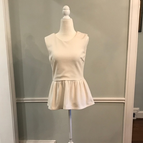 Forever21 Cream peplum textured top size Small - Picture 2 of 4